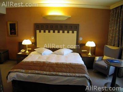 Holiday Inn Attica Avenue 26